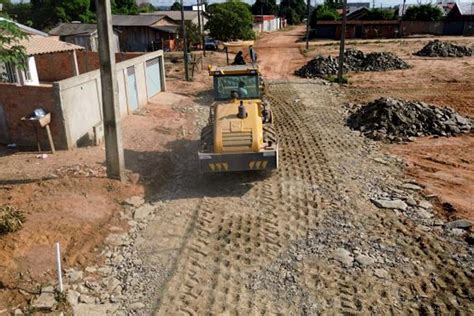 Obras avançam na preparação de ruas do bairro Boa Esperança em Ji