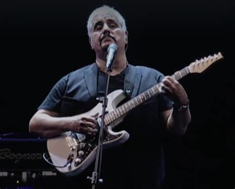 Il Tempo Resterà l emozionante docufilm su Pino Daniele come