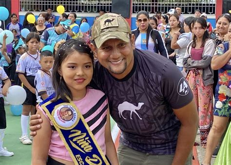 Parroquia Jumón alcalde Larry Vite inaugura cancha de uso múltiple en