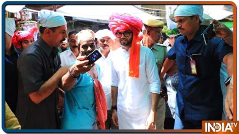 Yuva Sena Chief Aditya Thackeray Offers ‘chadar At Ajmer Dargah Youtube