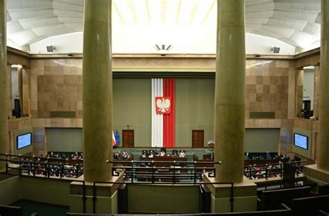 Sejm Pot Pi Uprowadzenia Ukrai Skich Dzieci W Celu Nielegalnej Adopcji