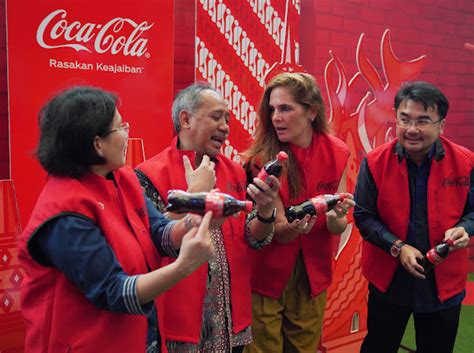 Coca Cola Luncurkan Botol Dari Plastik Daur Ulang Anjanesia