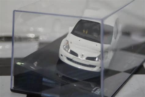 Ixo Renault Clio R3 Night Diecast 143 Mdcs029