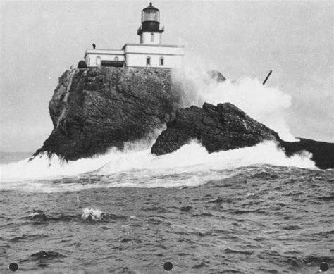 Abandoned Lighthouse Became Resting Place for the Dead | Urban Ghosts