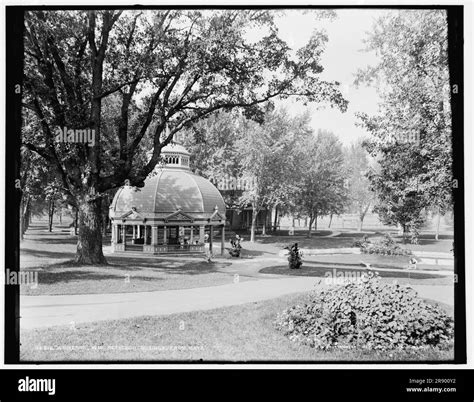 Waukesha, Wis., Bethesda Springs from gate, c1898 Stock Photo - Alamy