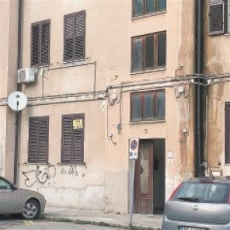 Anziano Raggirato E Derubato A Casa A Soverato Sottratti Mila Euro