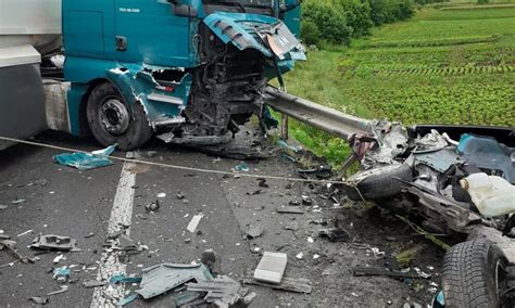 VIDEO Carnagiu pe o șosea din Cluj Doi tineri au murit în urma unui