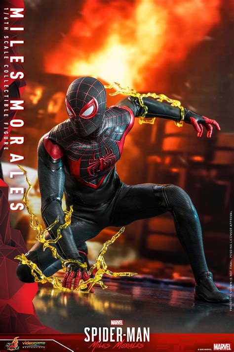 Hot Toys VGM 46 Marvels Spider Man Miles Morales Hot Toys Complete