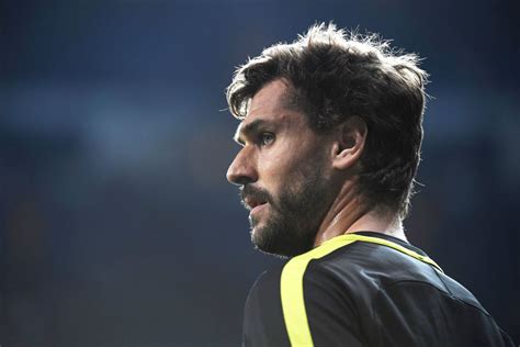 Fernando Llorente Is Low on Confidence After His Horrible Miss Made it ...