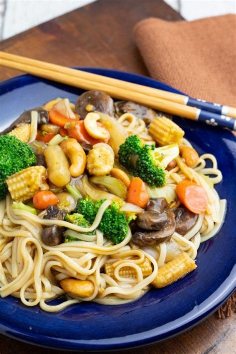 Udon Noodle Stir Fry Eatplant Based