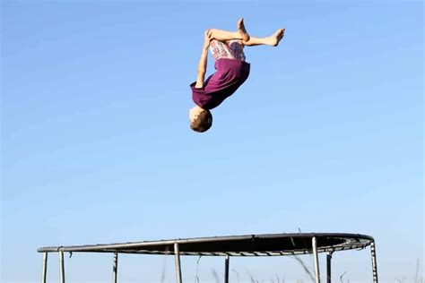 How To Do A Backflip On A Trampoline Step By Step The Jump Central