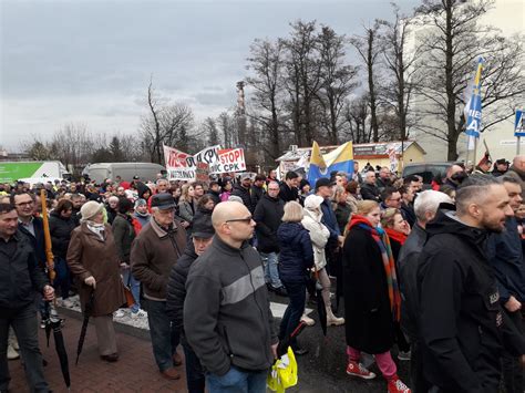 Oko O Os B Wzi O Udzia W Prote Cie Przeciwko Cpk Foto Radio