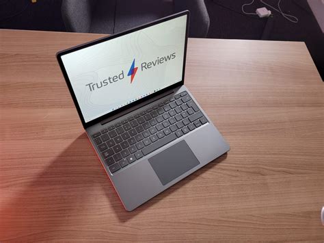 Baisse De Prix Du Surface Laptop Go 2 L Ordinateur Portable De