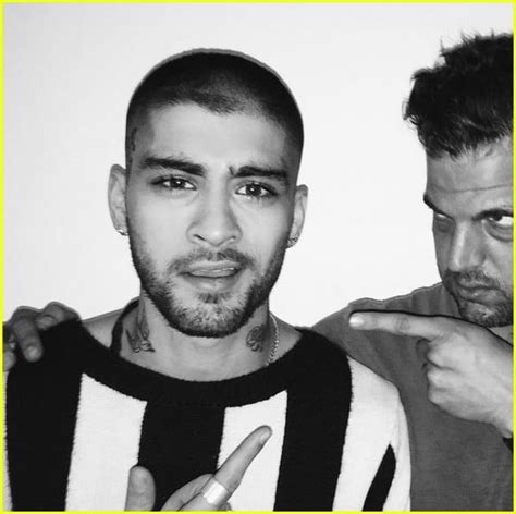 Zayn Malik Debuts New Face Tattoo & Shaved Head: Photo 3603340 | Nabil ...