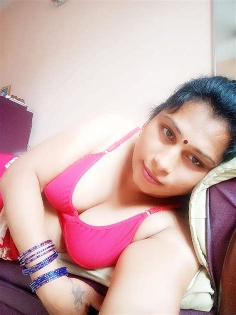 Transgender Aunty Big Boobs N Wet Pussy U Wanna C Mine Tg Ts Chennai