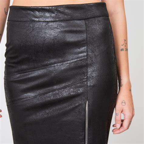 BLACK FAUX LEATHER SKIRT Wolfensson