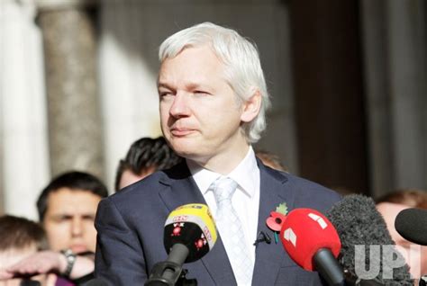 Photo Julian Assange Speaks To The Media After Losing Extradition