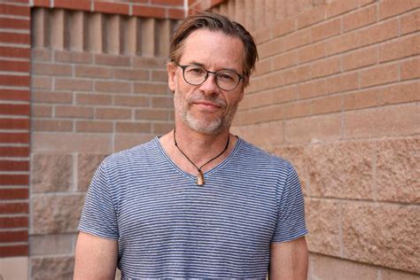 Guy Pearce Apologizes For Tweets About Trans Casting