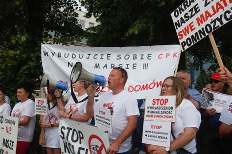 Protest Przeciwko Budowie Linii Kolejowej Przez Jasionk W Ramach Cpk W