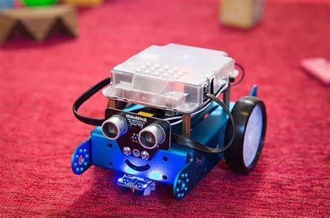 Cute car-type programming education robot "mBot", can be operated from ...