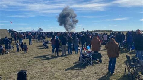 6 Dead After 2 Planes Collide And Crash During Wwii Air Show In Dallas