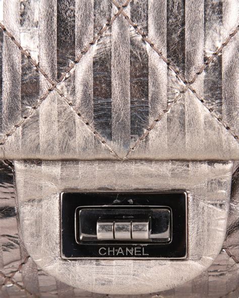 Bolsa Chanel Original 2 55 Reissue Quilted Metallic Prata Feminina