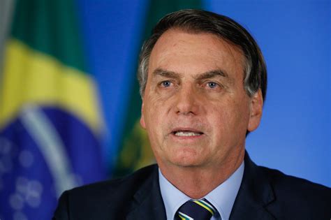 Bolsonaro Amplia Lista De Serviços Considerados Essenciais Cnn Brasil