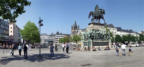 Cologne Old Town Highlights Private Walking Tour - Rosotravel