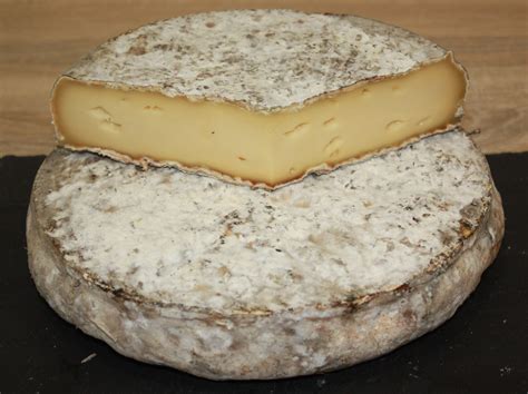 SAINT NECTAIRE FERMIER LA FERME DOBJAT épicerie fine et fromagerie