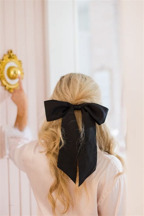 The Hair Bow Trend: Love It or Leave It? | StyleBlueprint