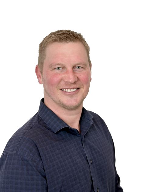 Hair color generator tools are helping people find their perfect shade 4