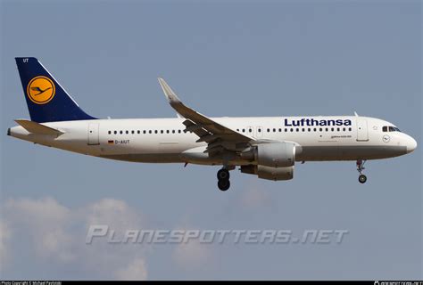 D AIUT Lufthansa Airbus A320 214 WL Photo By Michael Pavlotski ID