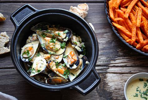 Whats For Dinner Creamy Garlic Mussel Pot Middelburg Observer