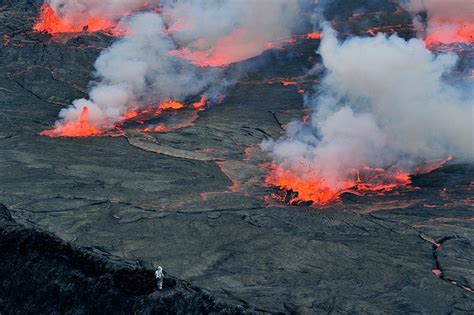 Lava Lake at Nyiragongo Volcano | Amusing Planet