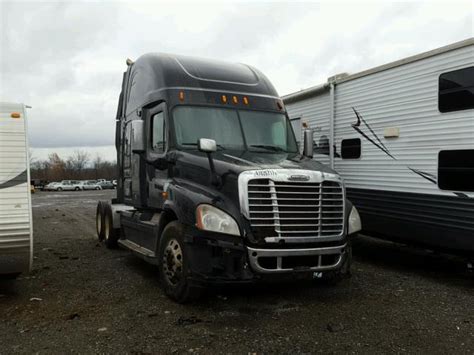 2008 Freightliner Cascadia 1 For Sale At Copart Ellwood City Pa Lot