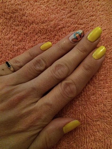 Cnd Shellac Bicycle Yellow With Flower Design On Romantique Shellac