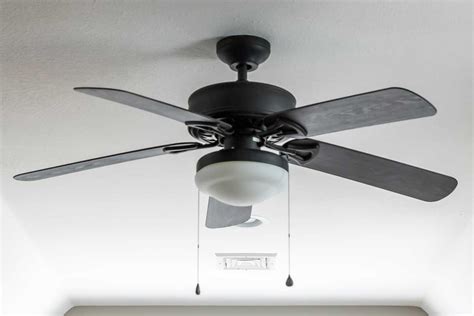 How Many Blades Are Best On A Ceiling Fan? - HVACseer.com