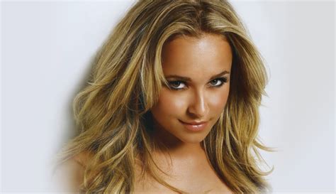 X Resolution Hayden Panettiere Topless Images X