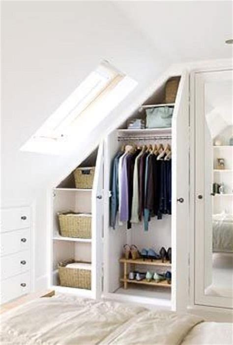 40 Best Small Walk In Bedroom Closet Organization And Design Ideas For