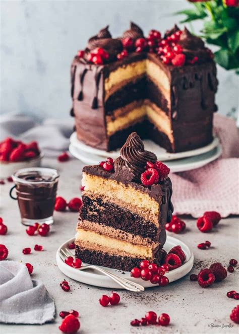 Schoko Vanille Torte Mit Nuss Nougat Und Drip Vegan Bianca Zapatka