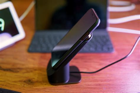 Pitaka MagEZ Juice Review Wireless Charging Kit For IPhone