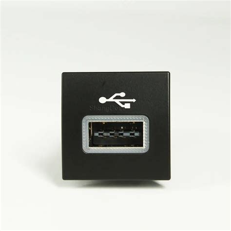 Samochodowy Wej Cie USB Adapter Audio Radio U Disk Flash Gniazdo