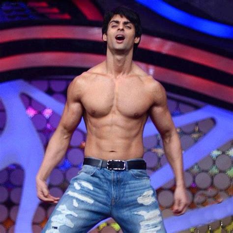 15 Hot Pics Of Karan Wahi Which Prove That The Remix Boy Is All Grown Up Now