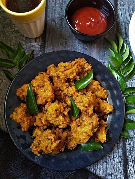 Bhatache Vade Rice Pakora Chawal Ke Pakore The Spicy Cafe