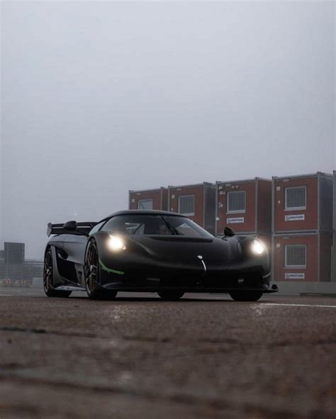 Pin By Javier Ruiz Miralles On Hypercars Koenigsegg Dream Cars Carbon Fiber Wallpaper