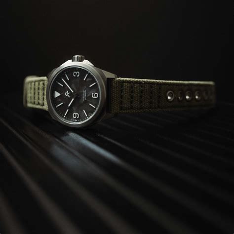 RZE Resolute 2022 Carbon Fiber Titanium Field Watch – Military Inc Store