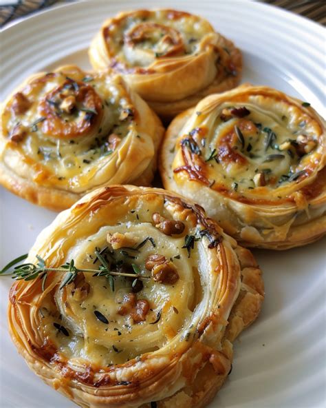 Blue Cheese Walnut And Thyme Pull Apart Puff Pastry Twirl Delicious