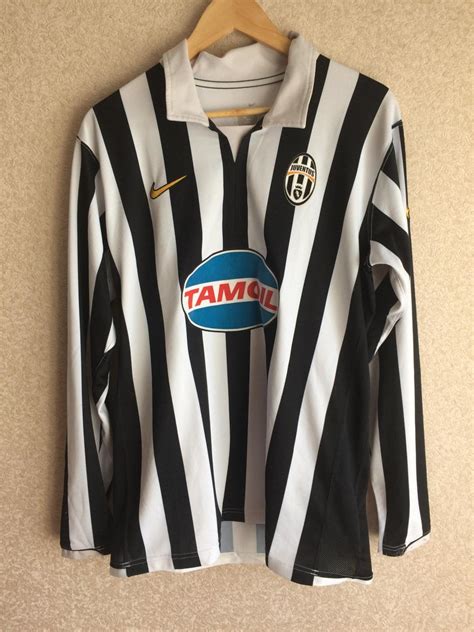 Juventus Home Football Shirt Sponsored By Tamoil