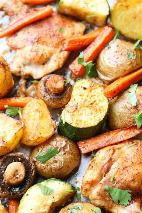 One Pan Chicken Potatoes And Vegetables Video Valentina S Corner