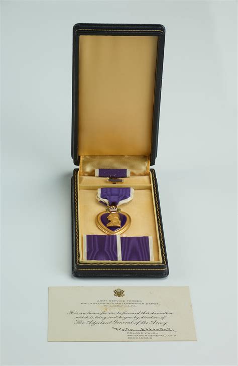 Purple Heart Smithsonian Institution